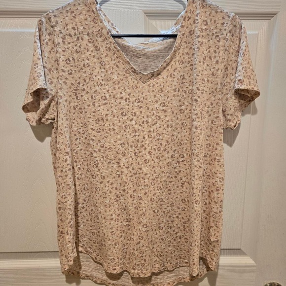 Old Navy Tops - Old navy leopard print large v neck t-shirt womens